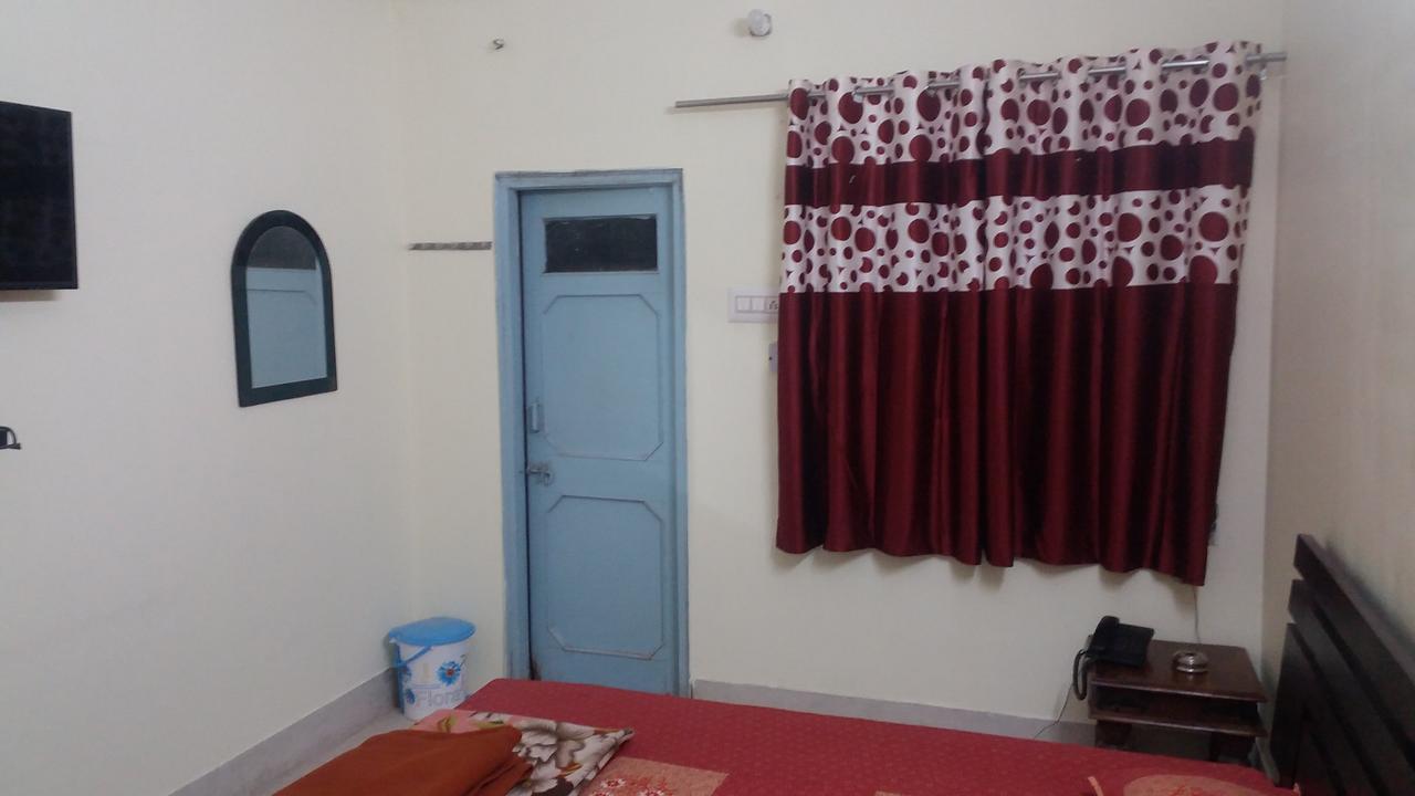 Ganesham Guest House Джодпур Стая снимка